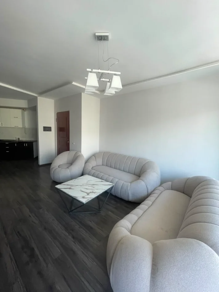 Tirane, jepet me qera apartament 2+1+Aneks+Ballkon Kati 3, 90 m² 500 € (Kashar)