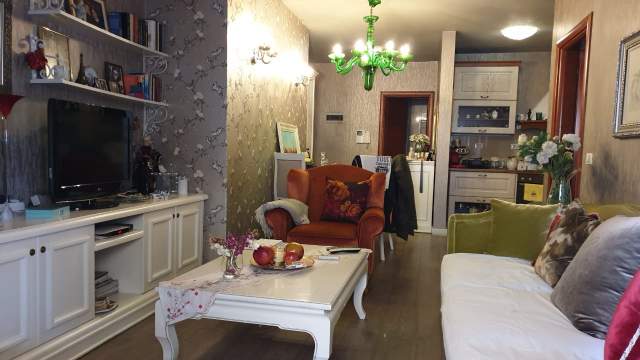 Tirane, jap me qera apartament 1+1+A+BLK Kati 7, 68 m² 500 Euro (Rruga Janos Huniadi)
