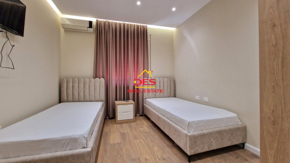 Vlore, jepet me qera apartament 2+1+Ballkon Kati 3, 110 m² 700 € (Rruga Gjergj Arianiti)