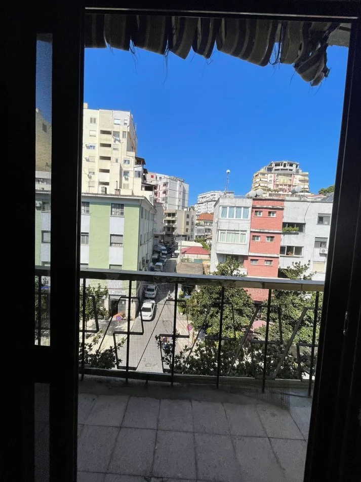 Durres, jepet me qera apartament 1+1 Kati 4, 60 m² 300 € 
