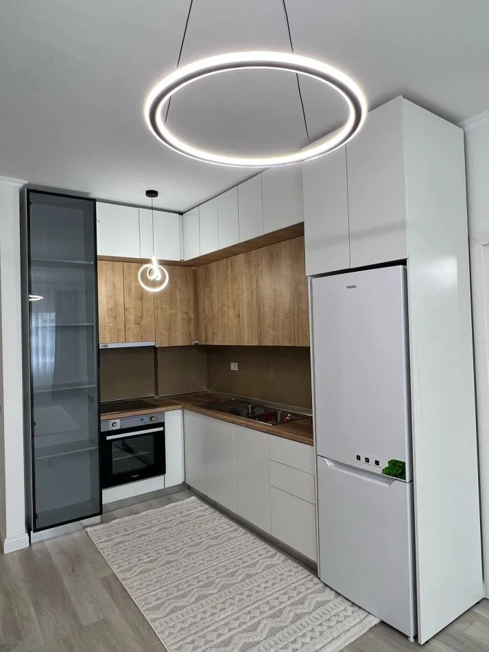 Tirane, shitet apartament 2+1+Ballkon , 92 m² 133.000 € (Atir tek Rrethi)