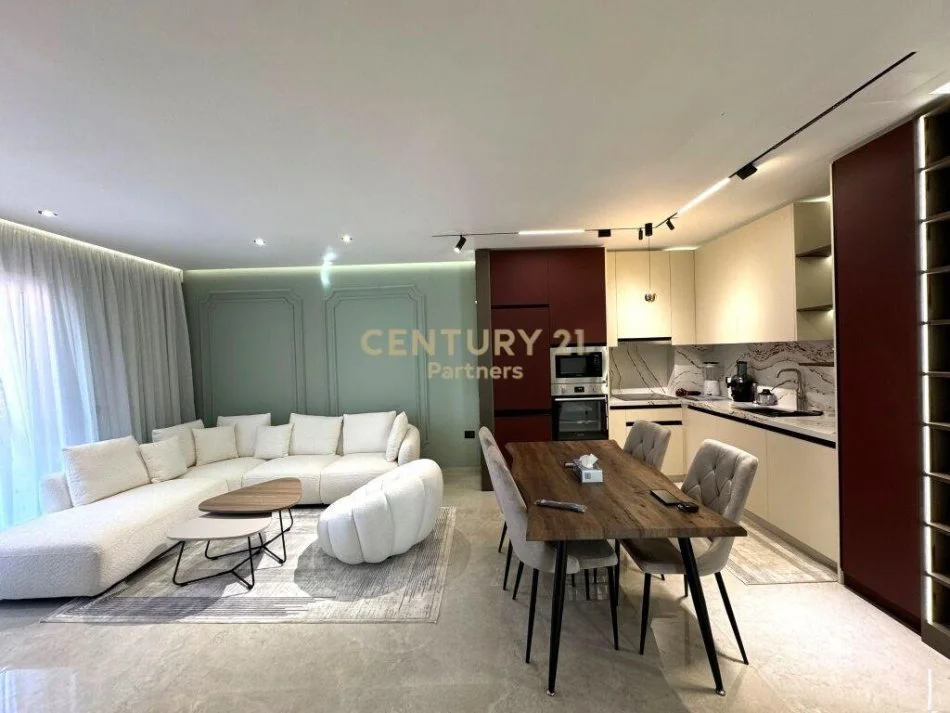 Tirane, jepet me qera apartament 2+1 Kati 6, 100 m² 750 € (astir)