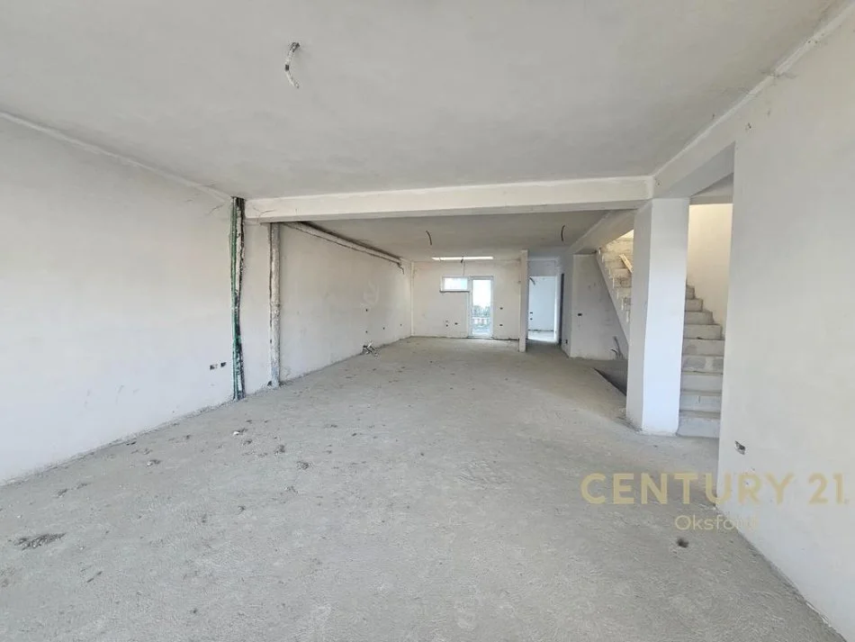 Tirane, shes Vile 4+1 Kati 3, 499 m² 600.000 € (KODRA E DIELLIT 2)
