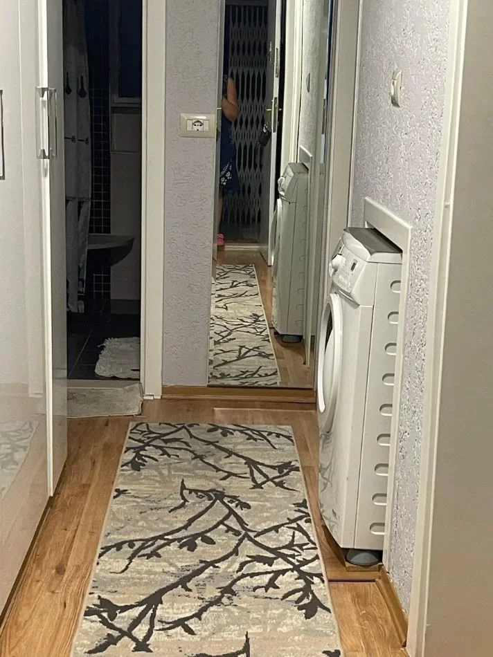Tirane, jepet me qera apartament 2+1+Ballkon Kati 4, 80 m² 600 € (RRUGA E KOSOVAREVE)