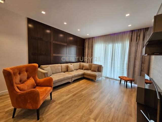 Tirane, jepet me qera apartament 2+1+BLK Kati 2, 108 m² 1.200 Euro (Kopshti Botanik)