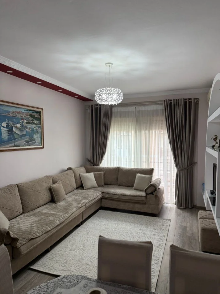 Tirane, jepet me qera apartament 1+1 Kati 5, 74 m² 55.000 Lek (Vizion Plus, Don Bosko)