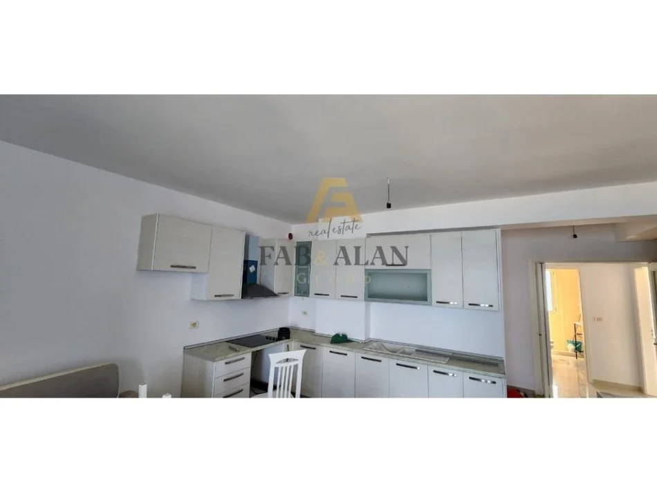 Vlore, shitet apartament 2+1+2 Kati 10, 113 m² 305.100 € (Shkolla e Marines, Vlores)