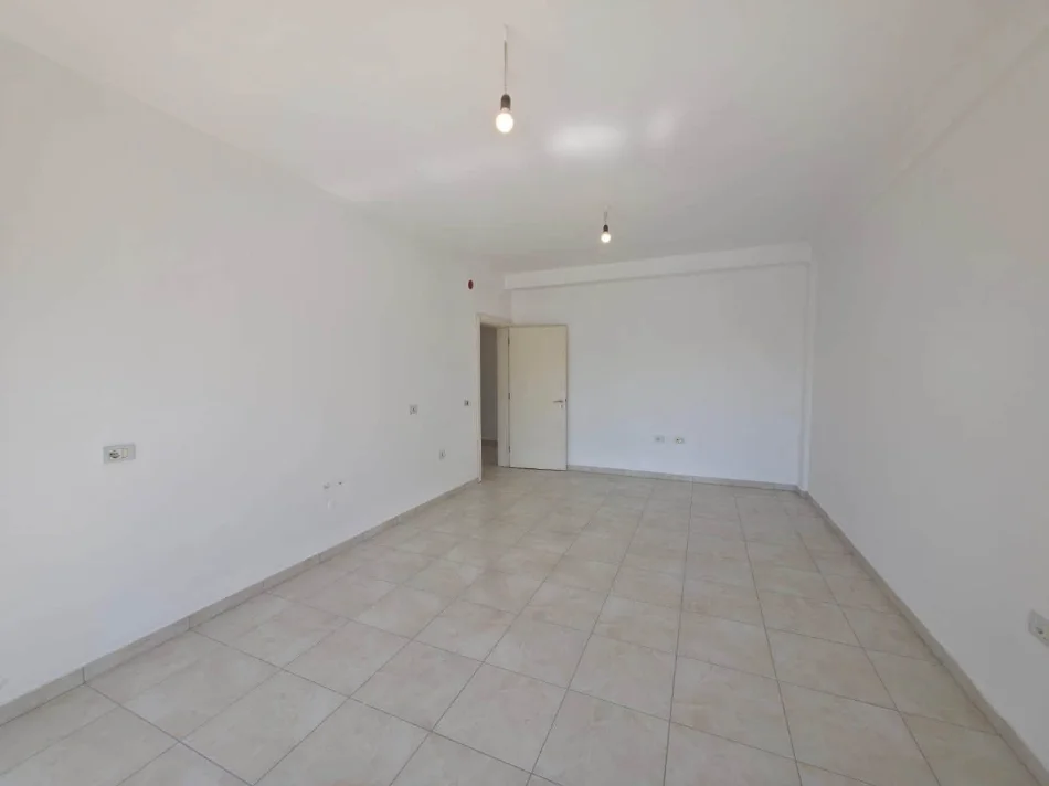 Tirane, shitet apartament 3+1+Ballkon , 116 m² (Prane Casa Italias)