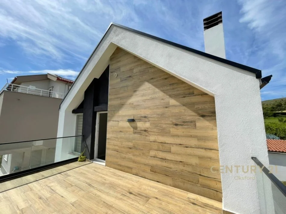 Tirane, jepet me qera Vile 2 Katshe Kati 0, 150 m² 1.500 € (Mullet)