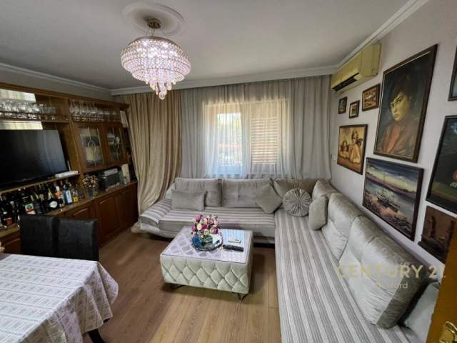 Tirane, shitet apartament Kati 4, 719 m² 120.000 Euro (Rruga e Elbasanit Tirana, Albania)