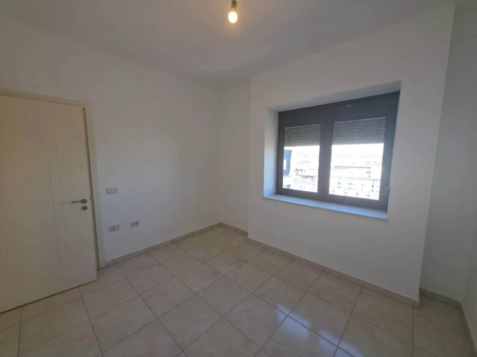 Tirane, shitet apartament 3+1+Ballkon , 116 m² (Prane Casa Italias)