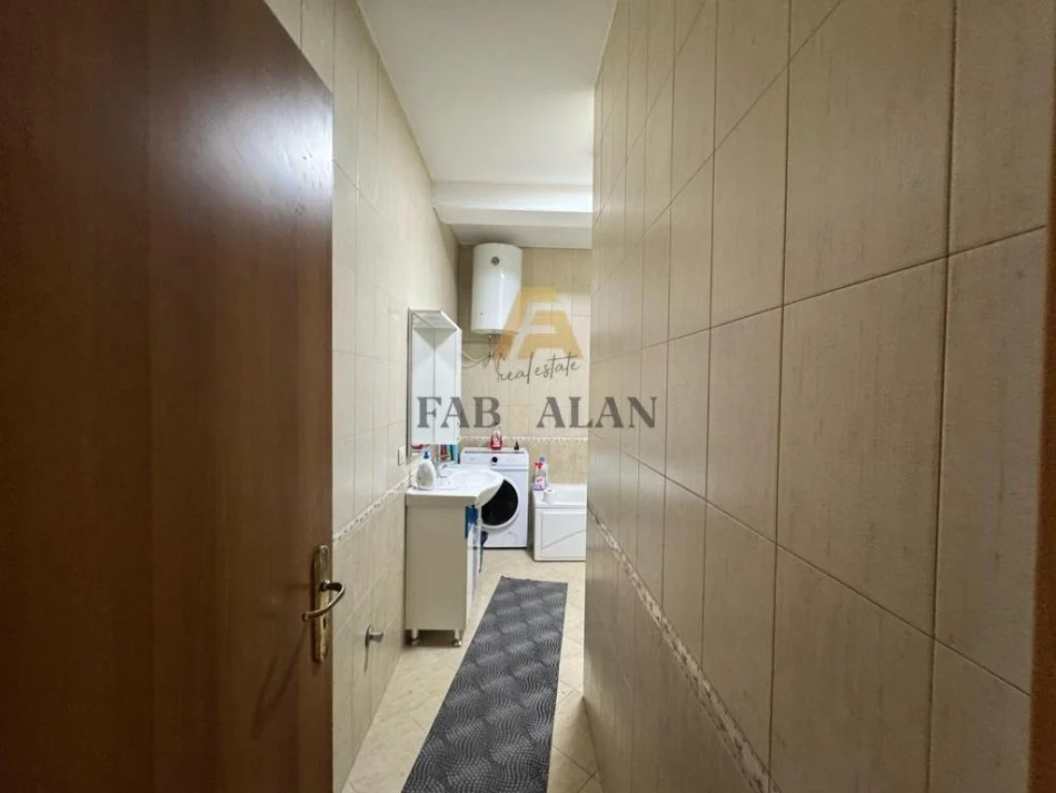 Tirane, jepet me qera apartament 2+1+2 Kati 1, 620 € (Don Bosko)