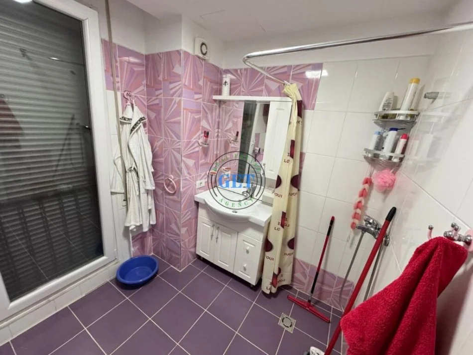 Durres, shitet apartament 2+1 Kati 4, 812 m² 170.000 € 