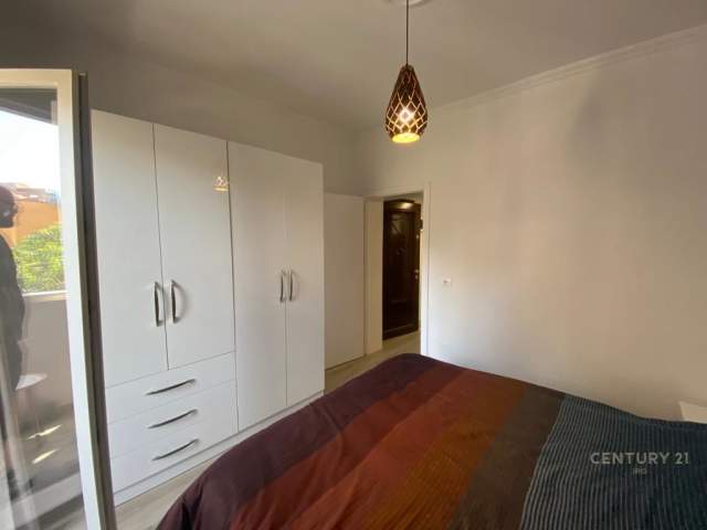 Jepet me qera apartament 1+1, Kati 2, 50 m² 500 Euro (Rruga e Kavajes Tirana, Albania)