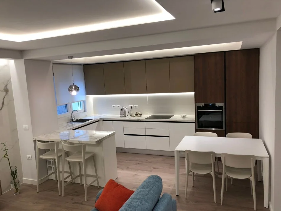 Tirane, jepet me qera apartament 2+1 Kati 2, 85 m² 1.200 € (LIBRI UNIVERSITAR)