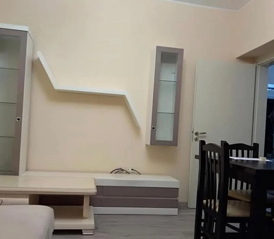 Tirane, jepet me qera apartament 1+1 Kati 3, 60 m² 450 € (Rruga Gjon Buzuku ,(Rruga e dibres ))