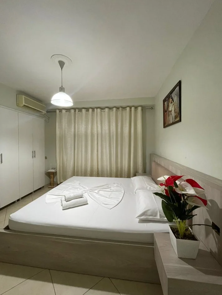 Tirane, jepet me qera apartament 1+1 Kati 2, 70 m² 600 € (Rruga e Durresit)