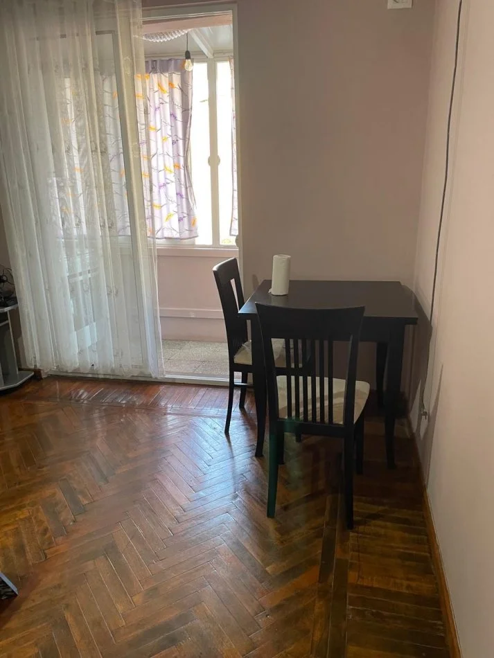 Tirane, jepet me qera apartament 2+1+Ballkon Kati 5, 80 m² 450 € 
