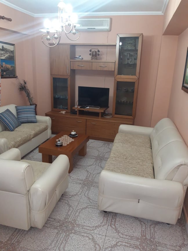 !DHENE! Durres, jepet me qera 1+1 Kati 2, 80 m² 300 € (Prane Tregut Fshatar)