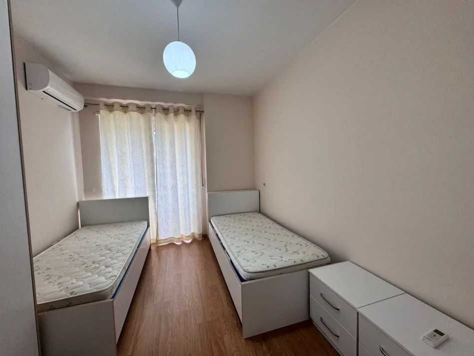 Tirane, jepet me qera apartament 2+1 Kati 6, 100 m² 500 € (5 Maj)