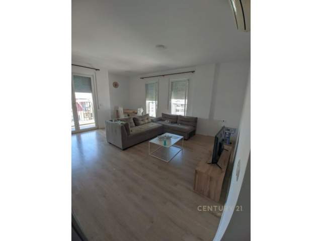 Tirane, jepet me qera apartament Kati 6, 116 m² 500 Euro (Tirana, Albania)