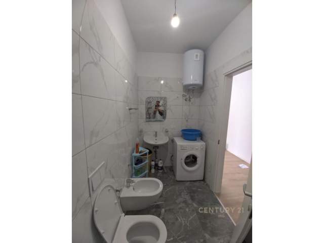 Tirane, jepet me qera apartament Kati 6, 116 m² 500 Euro (Tirana, Albania)