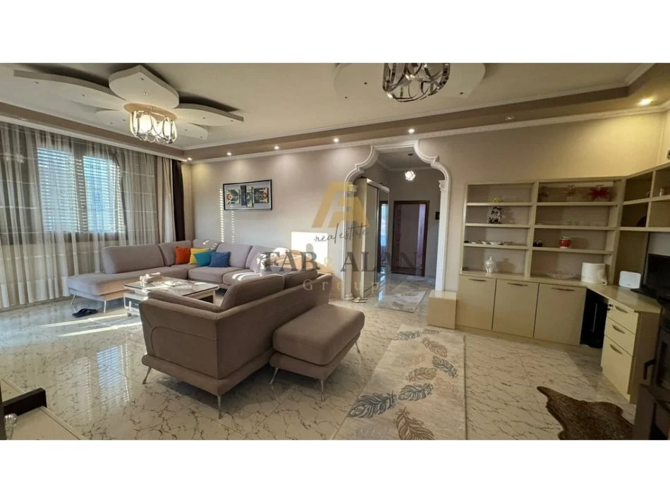 Tirane, jepet me qera shtepi 2+1 Kati 3, 500 € (Allias)