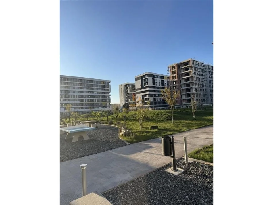 Tirane, shitet apartament 2+1+Ballkon Kati 1, 106 m² 103.000 € (univers city)