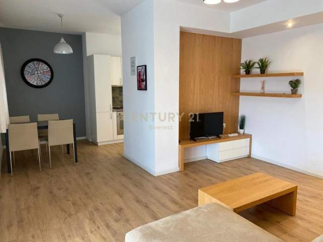 Tirane, jepet me qera apartament 2+1 Kati 13, 134 m² 650 Euro (Blv. Gjergj Fishta, Ish Ekspozita Tirana)