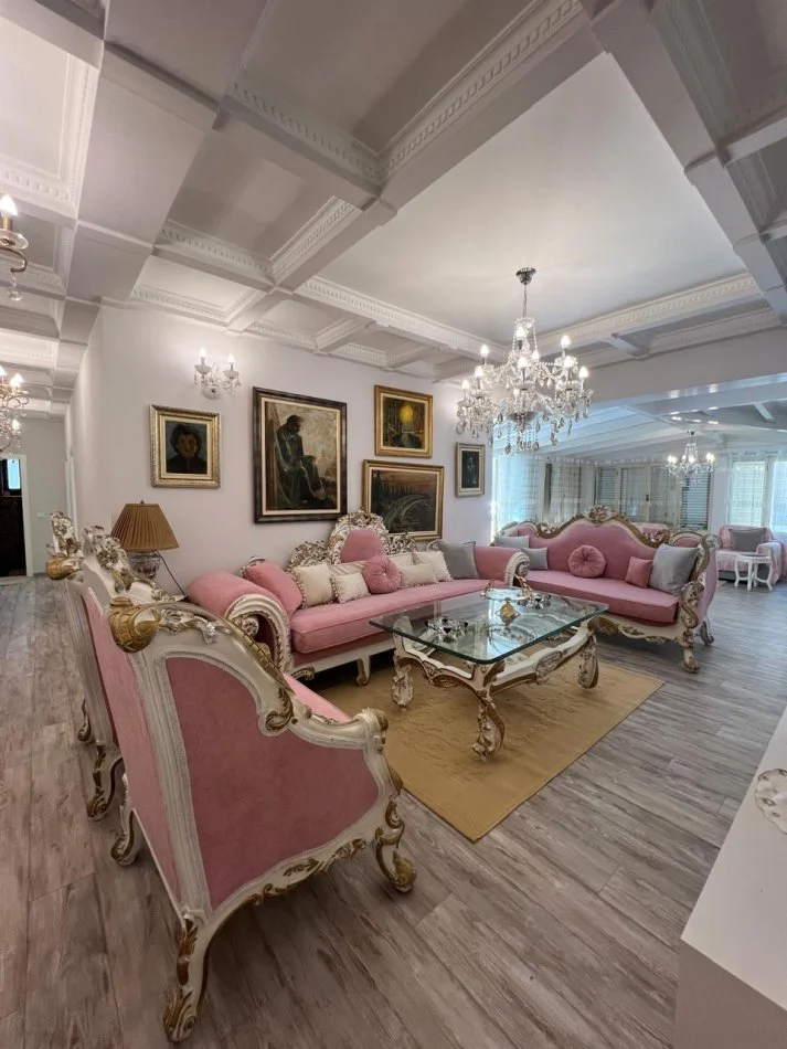 Vlore, shitet apartament 3+1+Ballkon , ulet cmimi ne 180000 € (Rr. Sadik Zotaj, Vlorë prane Conad)