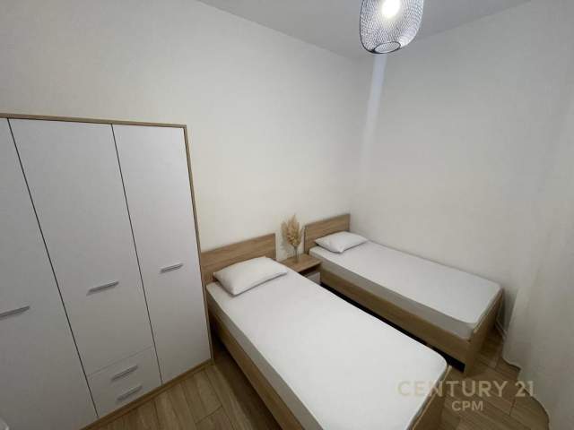 Tirane, jepet me qera apartament 2+1+BLK Kati 5, 84 m² 500 Euro (Rruga mihal grameno)