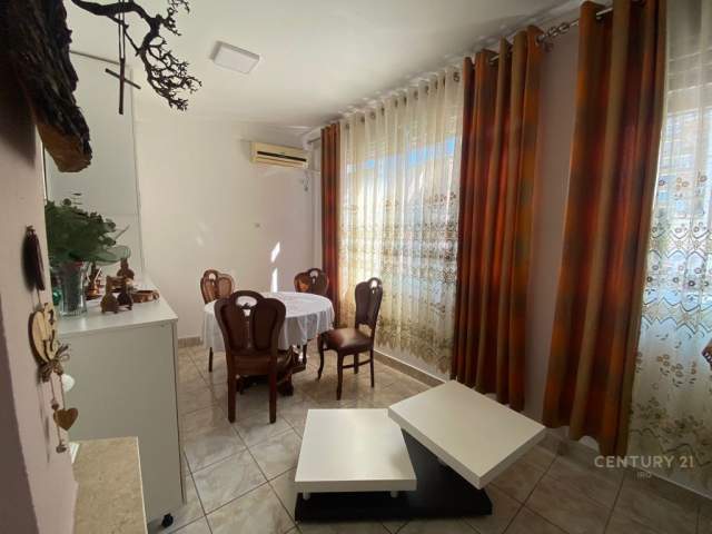 Tirane, jepet me qera apartament Kati 2, 96 m² 600 Euro (Rruga Elbasanit Tirana, Albania)