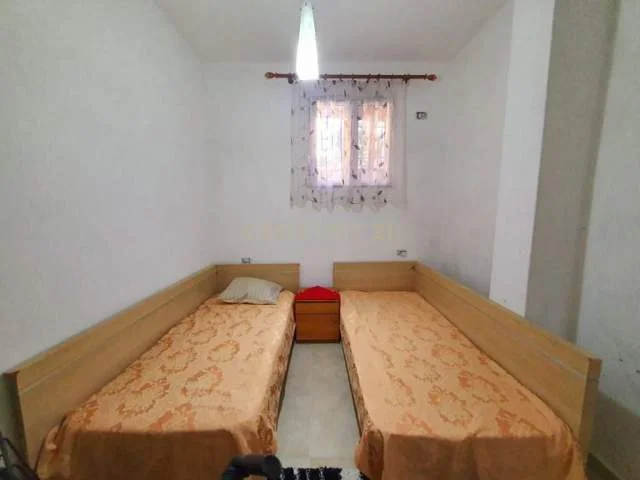 Tirane, shitet apartament Kati 1, 105 m² 145.000 Euro (Xhamia e tabakeve)