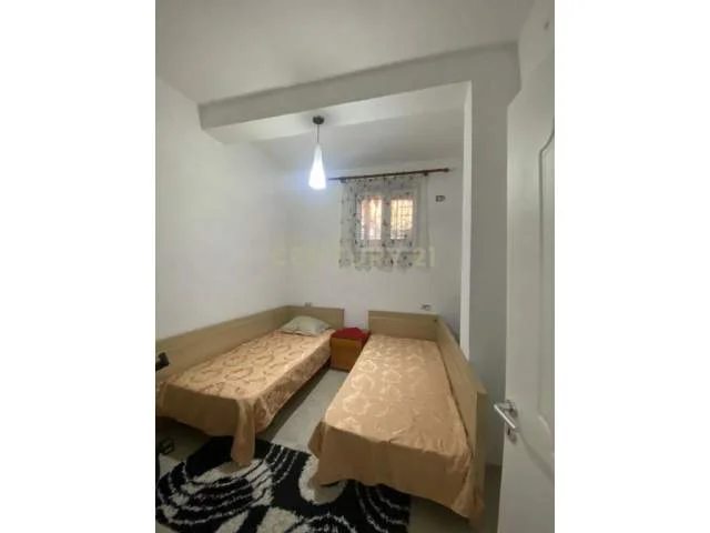 Shesim apartament 2+1 tek xhamia e tabakeve! 145,000 €