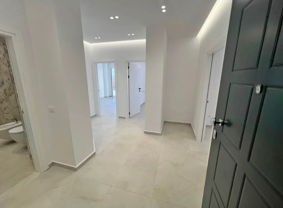 Tirane, shitet apartament 2+1 Kati 3, 129 m² 170.000 € 