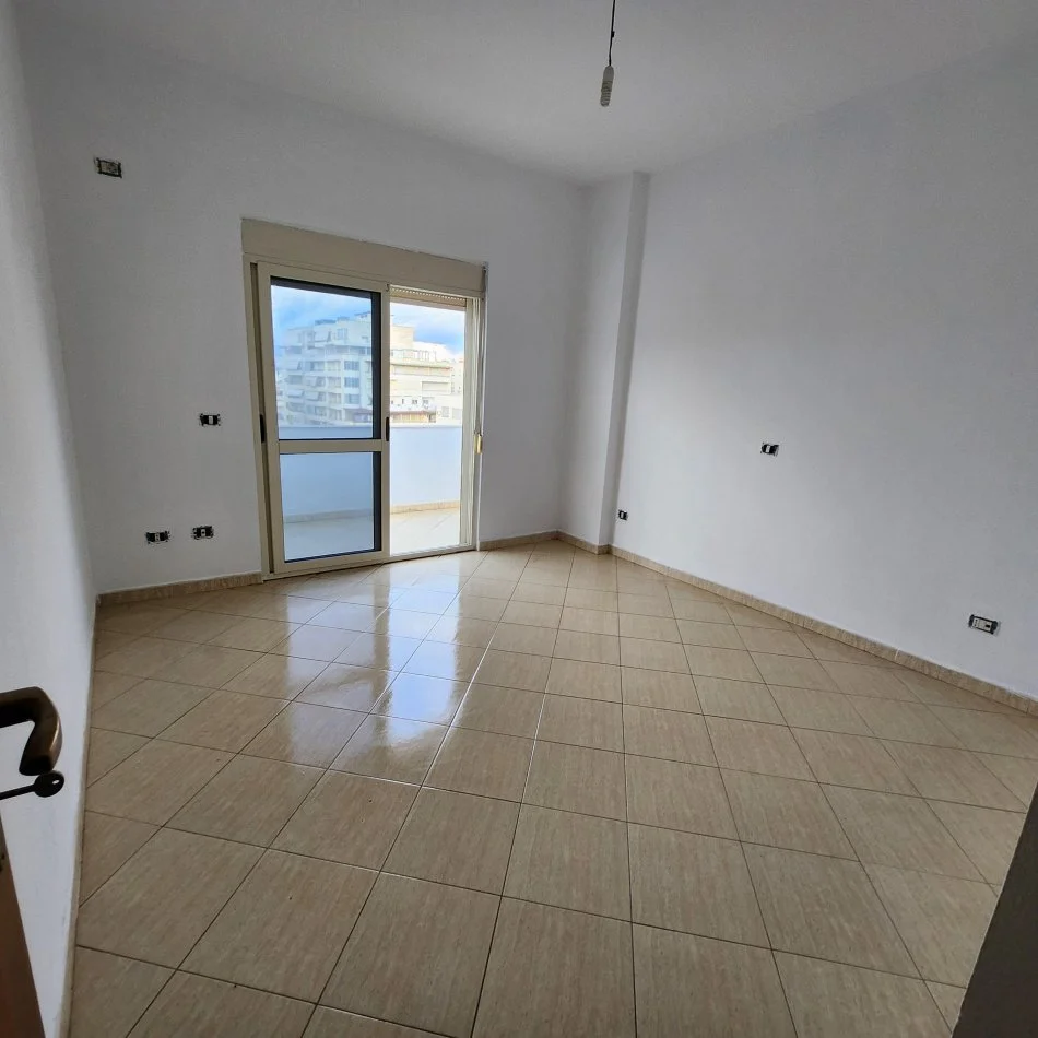 Durres, shitet apartament 2+1 Kati 6, 105 m² 120.000 € (AFER MUZEUMIT DURRES!)