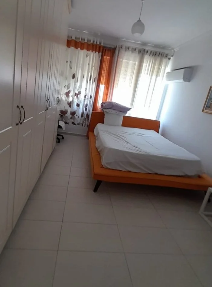 Tirane, jepet me qera apartament 2+1+Ballkon Kati 5, 82 m² 500 € (Myslym shyri)