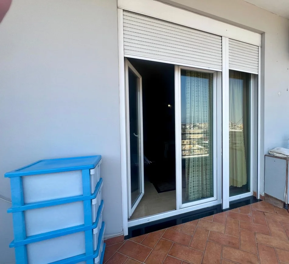 Tirane, jepet me qera apartament 1+1+Ballkon , 67 m² 500 € (Rruga e Elbasanit)