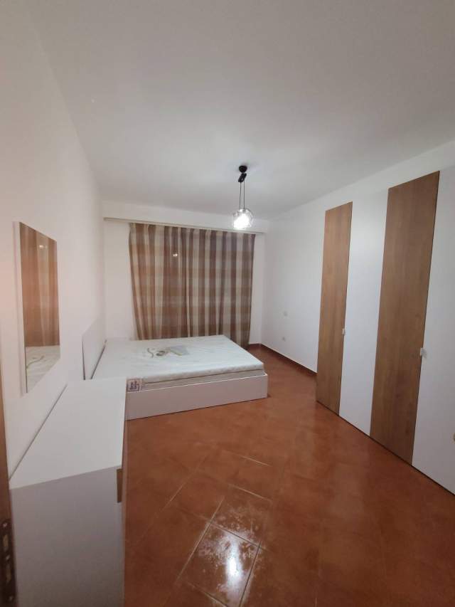 Tirane, jepet me qera apartament 2+1+BLK Kati 2, 105 m² 40.000 Leke (Sabri Preveza)
