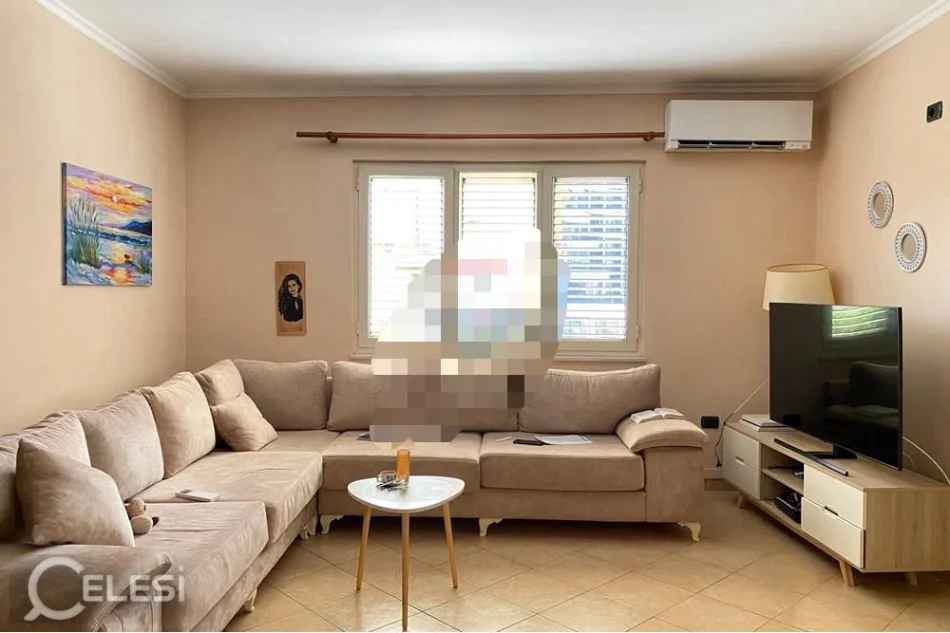 Tirane, jepet me qera apartament 2+1+Ballkon Kati 4, 128 m² 800 € (LIQENI)