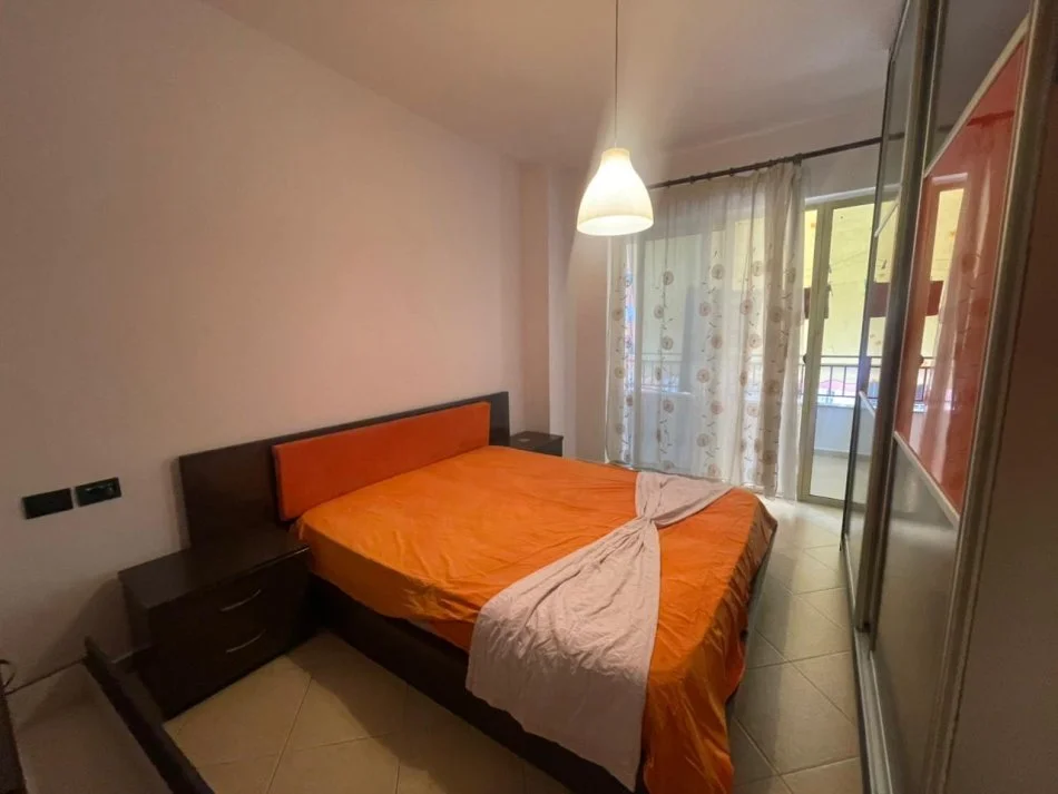 Tirane, jepet me qera apartament 2+1 Kati 4, 100 m² 400 € (Astir)