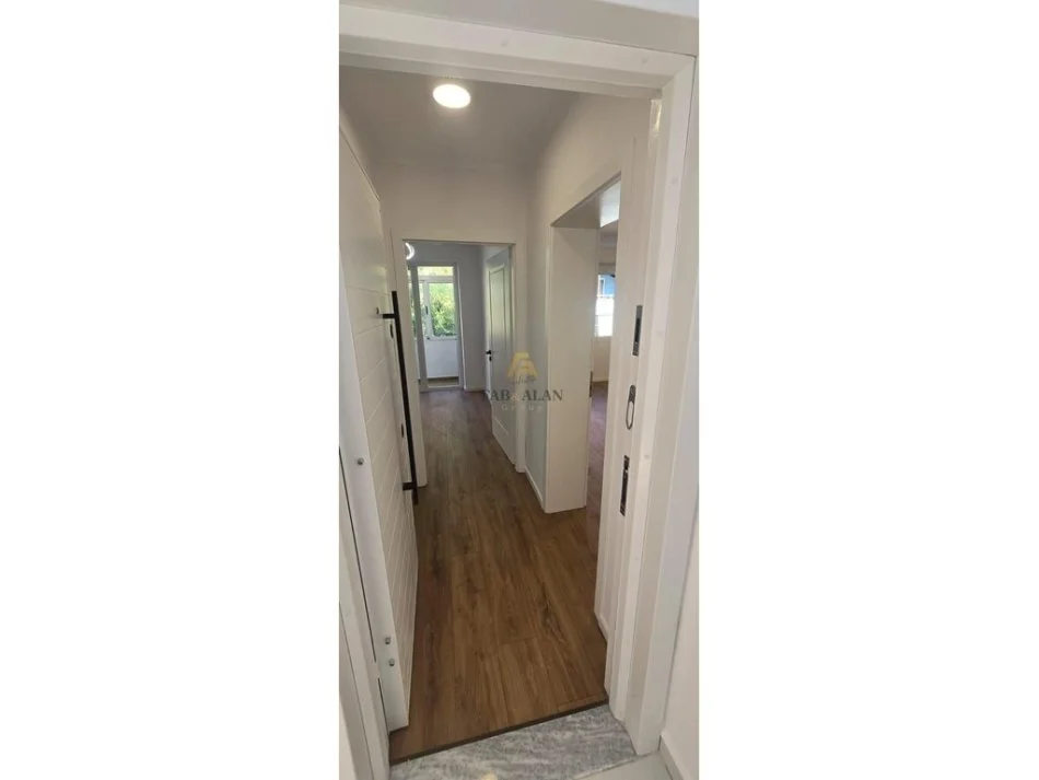 Tirane, shitet apartament 1+1 Kati 3, 42 m² 135.000 € (Myslym Shyri)