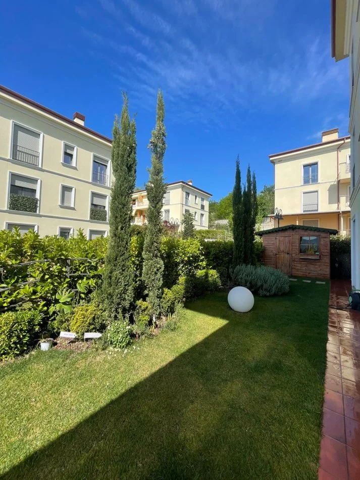 Tirane, shitet apartament 2+1, Kati 1, 100 m2 600,000 € (Herman gmeiner)