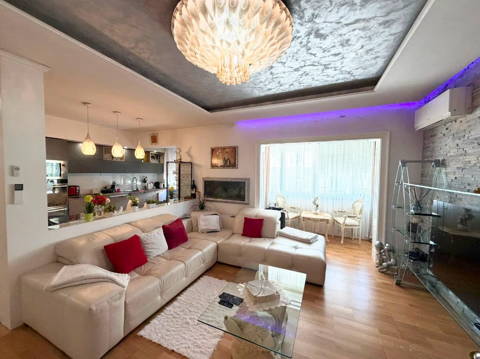 Tirane, shitet apartament 3+1+Aneks+Ballkon , 116 m² 300.000 € (Komuna e Parisit)