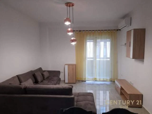 Tirane, jap me qera apartament 1+1+BLK Kati 3, 67 m² 550 Euro (hipoteka)