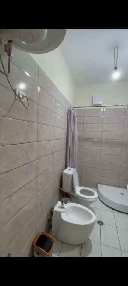 Tirane, shitet apartament 1+1 Kati 2, 139 m² 85.000 € (ulliri)