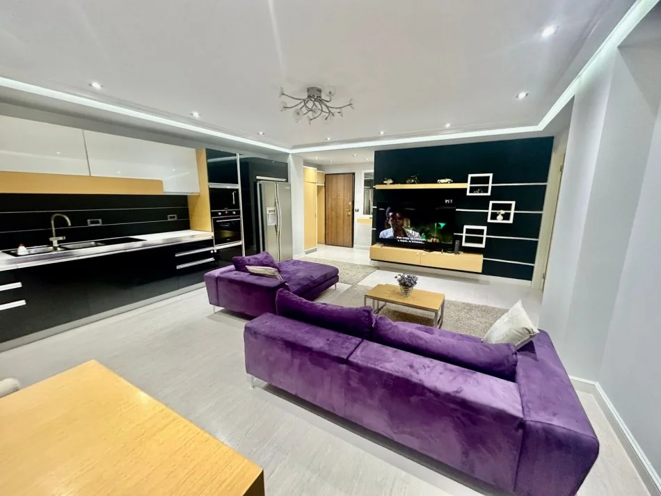 Tirane, jepet me qera apartament 2+1+Aneks+Ballkon Kati 5, 110 m² 600 € (besim alla)