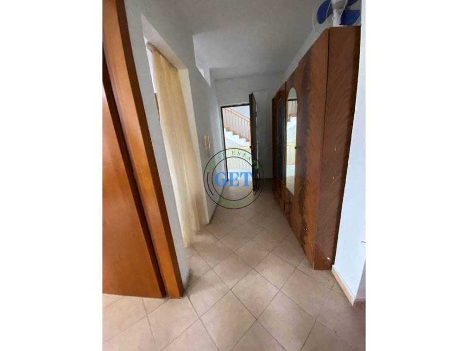 Durres, jepet me qera apartament 1+1+Ballkon Kati 3, 57 m² 200 € (Qira,Apartament 1+1 Plazh, Durrës!!)