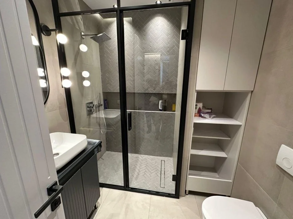 Tirane, jepet me qera apartament 1+1 Kati 4, 70 m² 800 € (Kompleksi Deliorgji)