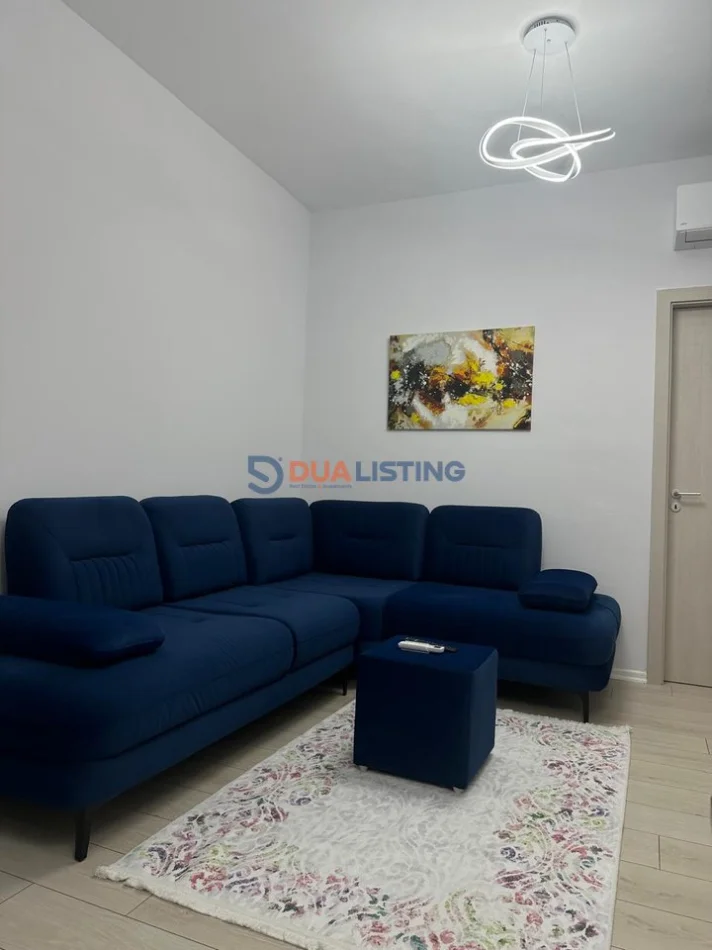 Tirane, jepet me qera apartament 1+1 , 600 € 